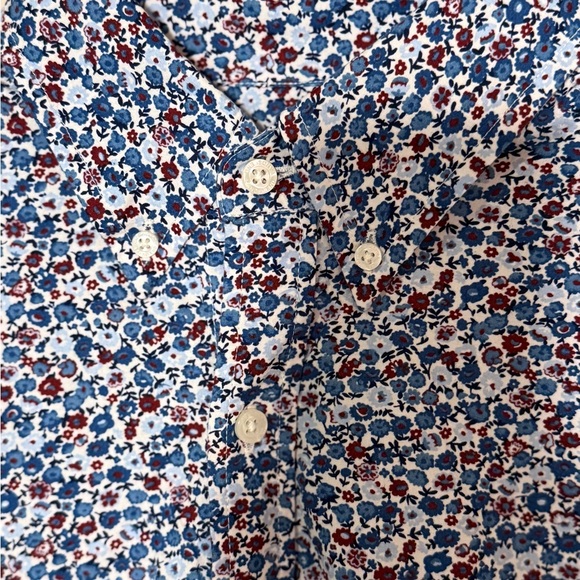 Lands' End Men’s Traditional Long-Sleeve Floral Print Shirt, Size M. - Picture 5 of 7